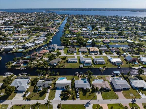 Yacht Club, 5122 Rutland Ct, Cape Coral, Florida 33904, image 1