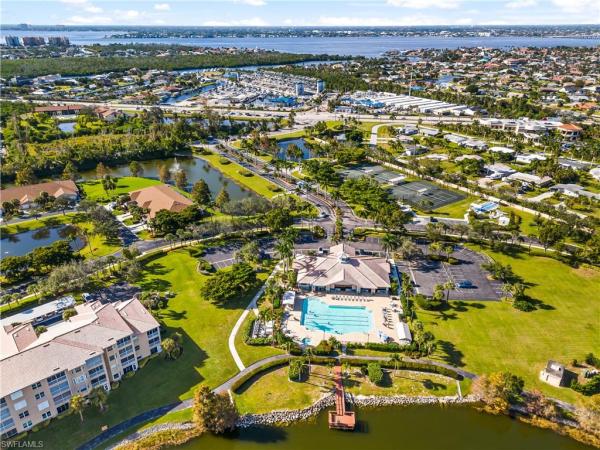 Villas 2 At Heritage Cove, 14265 Hilton Head Dr, Fort Myers, Florida 33919, image 1