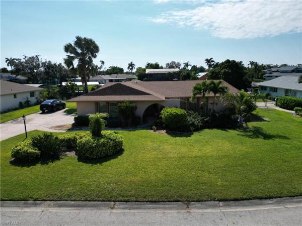 Whiskey Creek Club Estates, 1358 Sheffield Way, Fort Myers, Florida 33919, image 1
