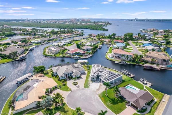 Town & River, 6634 Joanna Cir, Fort Myers, Florida 33919, image 1