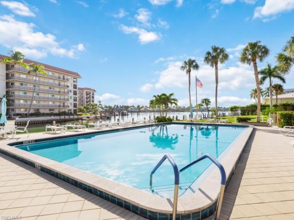 Windsor Court, 2880 N Gulf Shore Blvd #206, Naples, Florida 34103, image 1