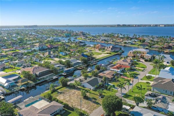 Yacht Club, 5349 Darby Ct, Cape Coral, Florida 33904, image 1