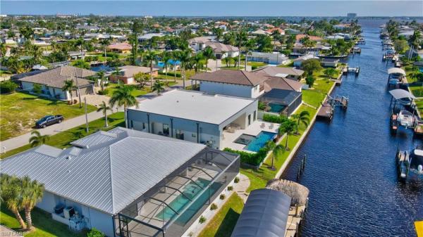 Cape Coral, 836 Miramar Ct, Cape Coral, Florida 33904, image 1