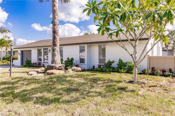Naples Twin Lakes, 1196 Granada Blvd, Naples, Florida 34103, image 1