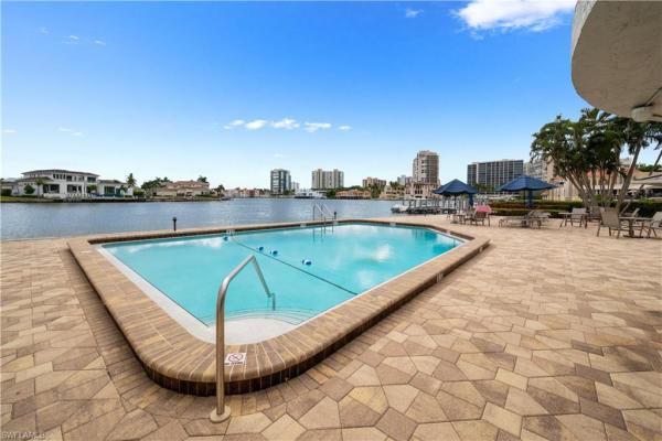 Pelican Point At Park Shore, 300 Park Shore Dr #4C, Naples, Florida 34103, image 1