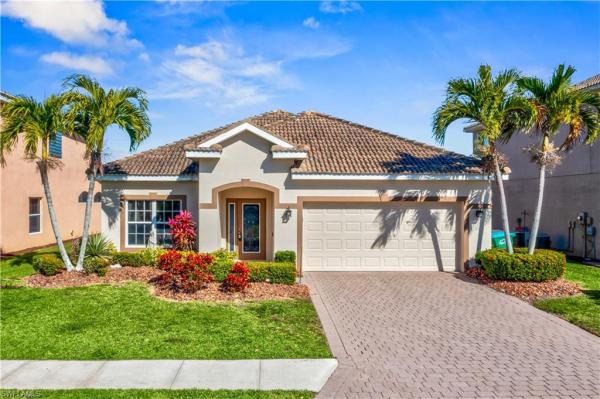Heatherwood Lakes, 2005 Cape Heather Cir, Cape Coral, Florida 33991, image 1