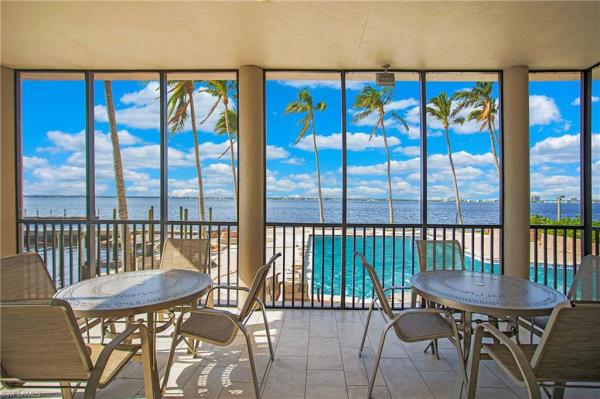 Pointe Royale, 1920 Virginia Ave #1403, Fort Myers, Florida 33908, image 1