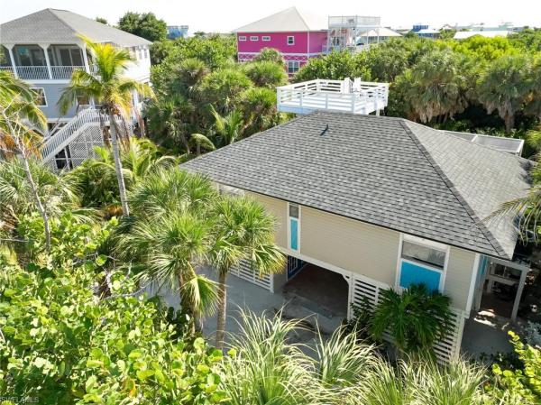 Castaway Key, 4521 Schooner Dr, Upper Captiva, Florida 33924, image 1
