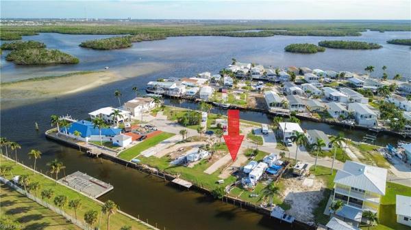 Oak Street, 861 Oak St, Fort Myers Beach, Florida 33931, image 1
