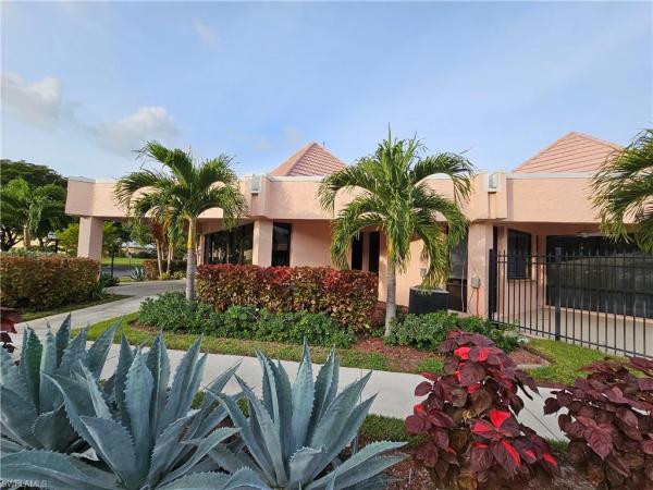 Turtle Lake Golf Colony, 400 Forest Lakes Blvd #103, Naples, Florida 34105, image 1