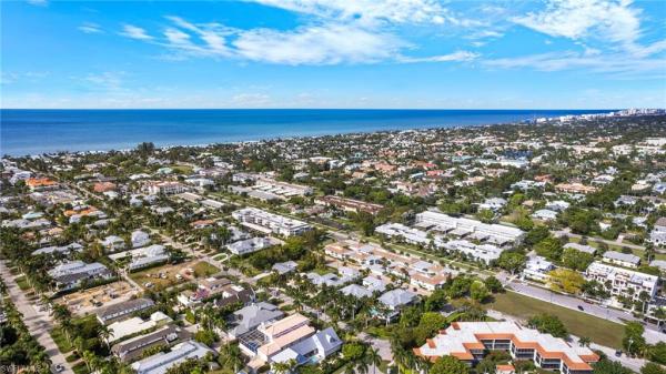 Fairfax Club, 610 12th Ave #610, Naples, Florida 34102, image 1