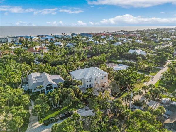 Anchors Aweigh, 707 Anchor Dr, Sanibel, Florida 33957, image 1