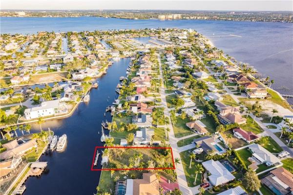Yacht Club, 931 Dolphin Dr, Cape Coral, Florida 33904, image 1