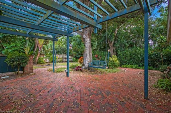 Burtwood, 1214 Canterbury Dr, Fort Myers, Florida 33901, image 1
