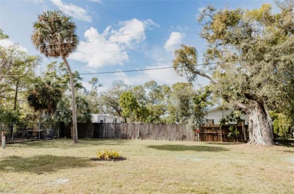 Meadow Lawn, 1604 Pawnee St, Fort Myers, Florida 33916, image 1