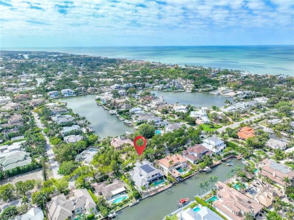 Aqualane Shores, 465 S 18th Ave, Naples, Florida 34102, image 1