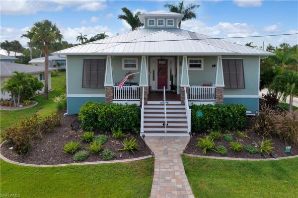 821 Kings Ct, Punta Gorda, Florida 33950, image 1
