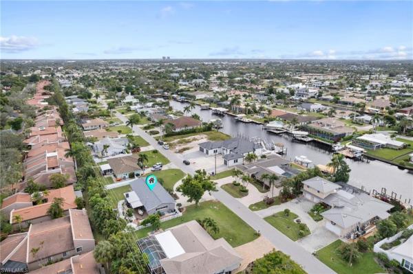 Town & River, 993 Town And River Dr, Fort Myers, Florida 33919, image 1