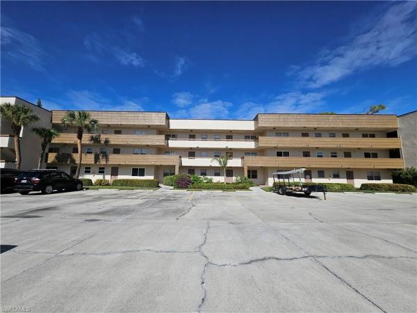 Forest Lakes Golf & Tennis Club, 499 Forest Lakes Blvd #2-304, Naples, Florida 34105, image 1