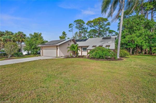 Riverbend Golf & River Club, 15335 Sam Snead Ln, North Fort Myers, Florida 33917, image 1