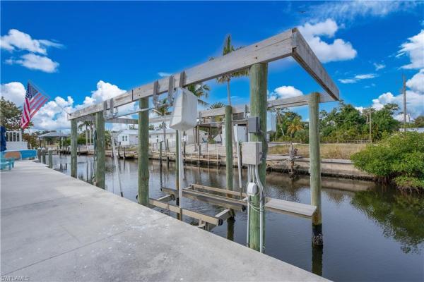 Knights Bokeelia Isle, 16091/093 Porto Bello St, Bokeelia, Florida 33922, image 2