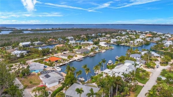 Water Shadows, 1658 Sabal Palm Dr, Sanibel, Florida 33957, image 1