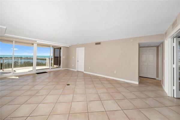 St Laurent At Pelican Bay, 6849 Grenadier Blvd #802, Naples, Florida 34108, image 2