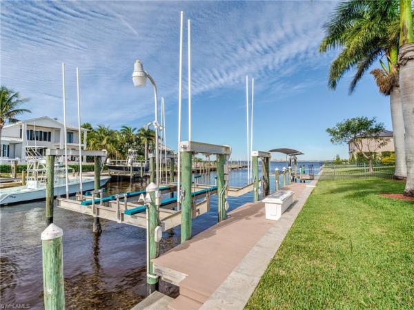 Tahitian Shores, 15299 Bahia Ln, Fort Myers, Florida 33908, image 1