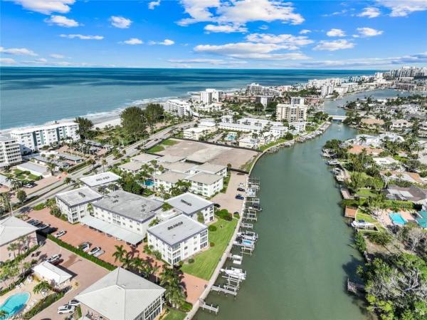 La Villa Riviera, 1930 N Gulf Shore Blvd #E202, Naples, Florida 34102, image 1