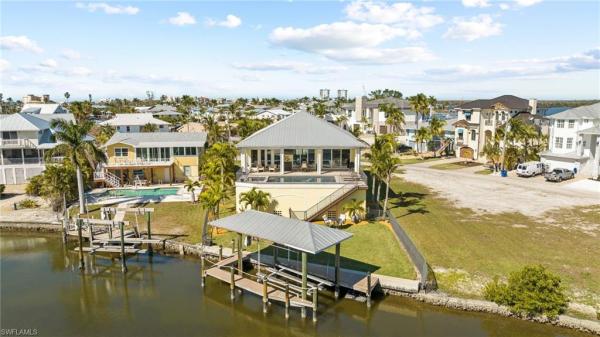 McPhie Park, 360 Seminole Way, Fort Myers Beach, Florida 33931, image 1