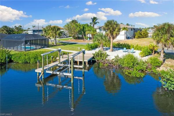 Tip Top Terrace, 11451 Rebecca Cir, Fort Myers Beach, Florida 33931, image 1