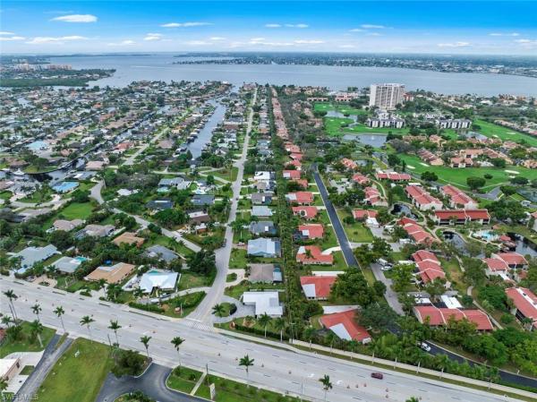 Town & River, 1137 Town And River Dr, Fort Myers, Florida 33919, image 1