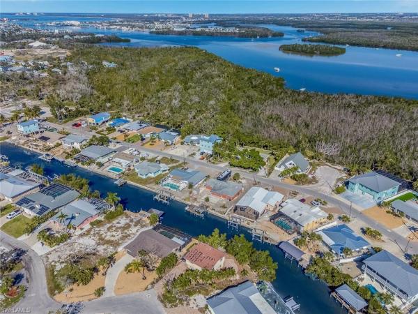 Zimmers, 3111 Shell Mound Blvd, Fort Myers Beach, Florida 33931, image 1