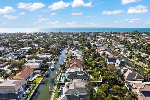 Aqualane Shores, 580 S 15th Ave, Naples, Florida 34102, image 1
