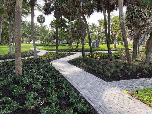 Park Shore, 735 Old Trail Dr, Naples, Florida 34103, image 1