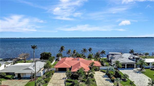 Cape Coral, 3413 22nd Pl, Cape Coral, Florida 33904, image 1