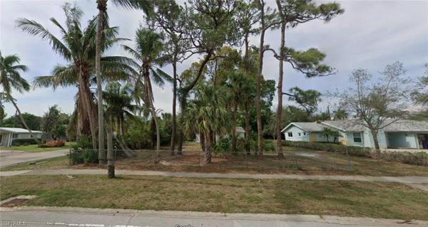 Lakewood Park, 1121 N 22nd Ave, Naples, Florida 34103, image 1