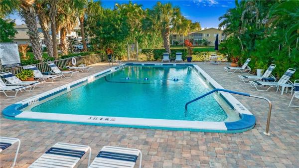 Gladiolus Gardens, 8127 Country Rd #103, Fort Myers, Florida 33919, image 1