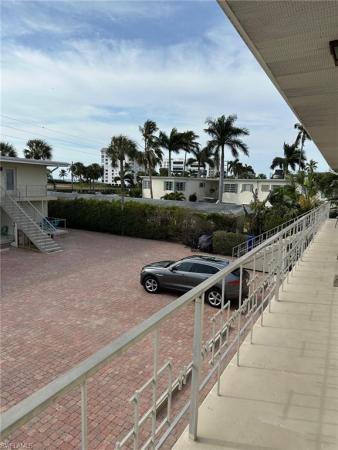 Lago Mar, 1550 N Gulf Shore Blvd #E4, Naples, Florida 34102, image 1