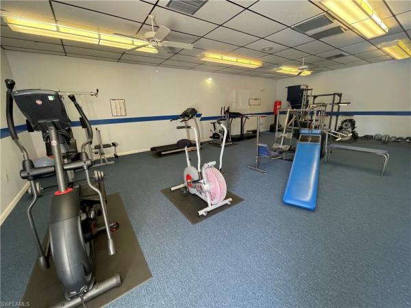 Allerton House, 2079 Barkeley Ln #17, Fort Myers, Florida 33907, image 1