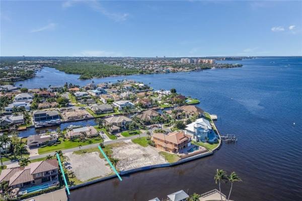 Town & River, 807 Cypress Lake Cir, Fort Myers, Florida 33919, image 1
