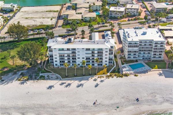 Carriage Club, 2011 N Gulf Shore Blvd #56, Naples, Florida 34102, image 1