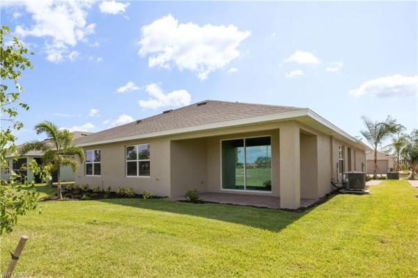 Magnolia Landing, 20138 Camino Torcido Loop, North Fort Myers, Florida 33917, image 1
