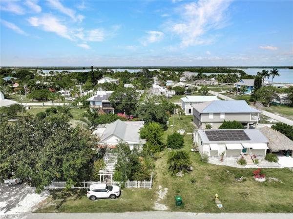 519 Coconut Ave, Other, Florida 34140, image 1
