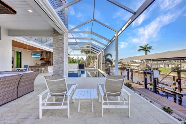 Cape Coral, 5610 De Soto Ct, Cape Coral, Florida 33904, image 2