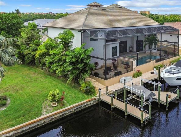 Bay Harbour Estates, 14221 Bay Dr, Fort Myers, Florida 33919, image 1