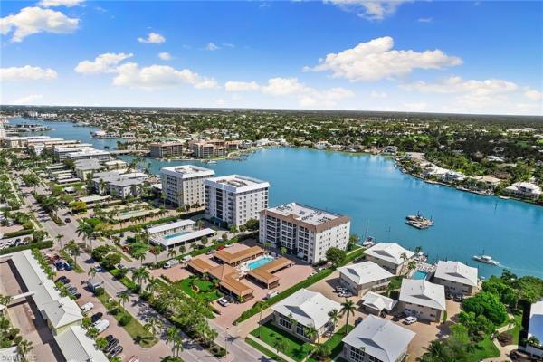 Spindrift Club, 2600 N Gulf Shore Blvd #66, Naples, Florida 34103, image 1