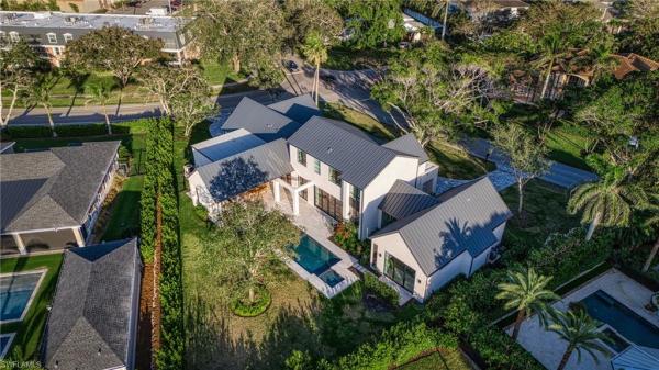 The Moorings, 721 Spring Line Dr, Naples, Florida 34102, image 1
