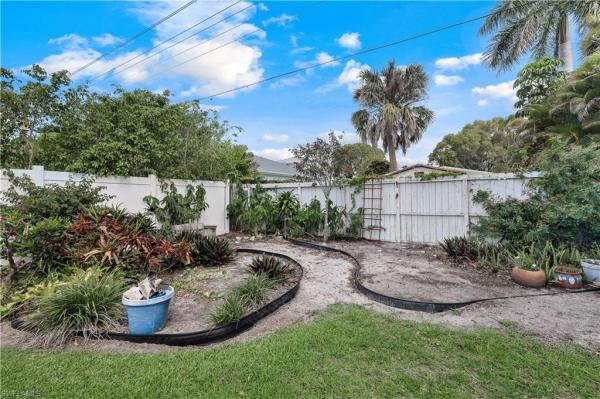 Sun Terrace, 1157 Royal Palm Dr, Naples, Florida 34103, image 1