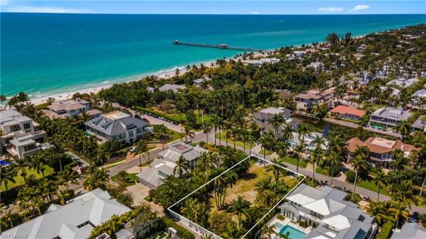 Aqualane Shores, 138 S 15th Ave, Naples, Florida 34102, image 1